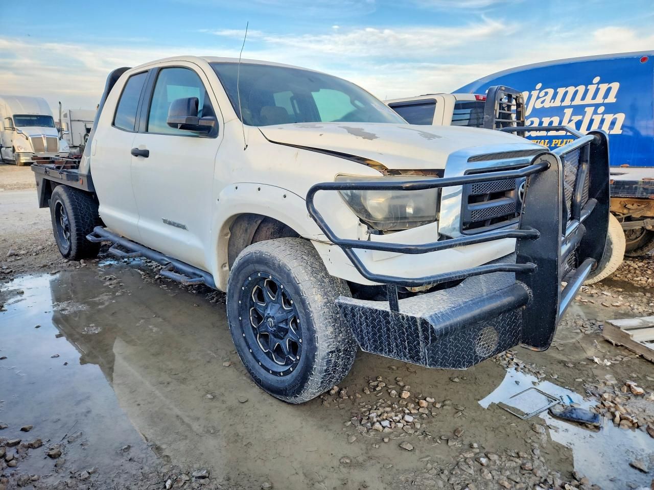 2011 Toyota Tundra Flatbed Truck
