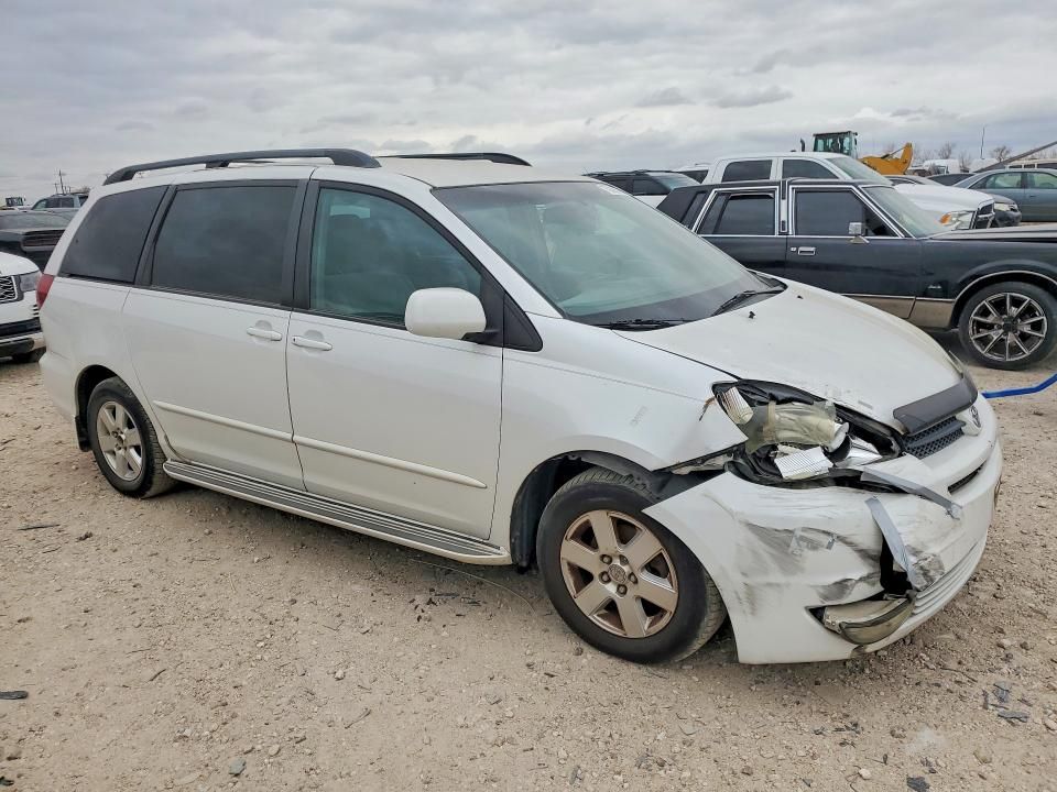 2004 Toyota Sienna xle