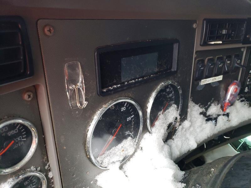 2013 Kenworth Construction T370