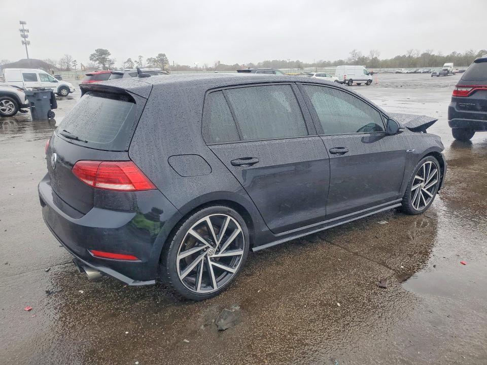 2018 Volkswagen Golf r