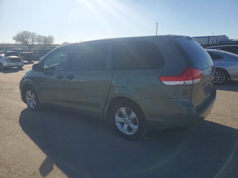 2013 Toyota Sienna l 7-passenger