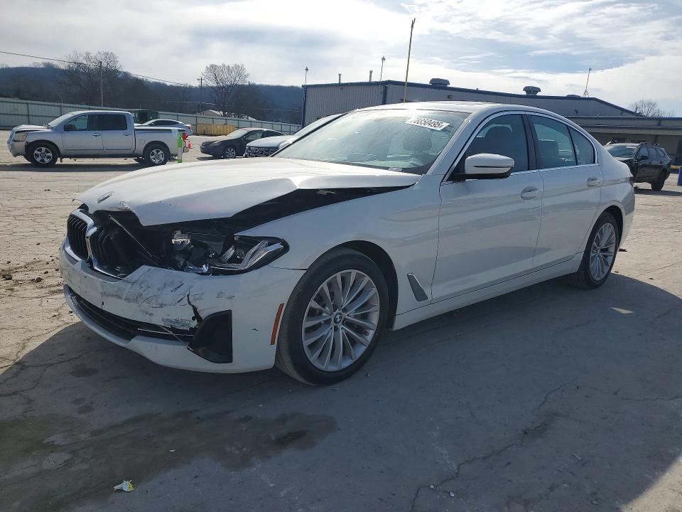2021 BMW 530