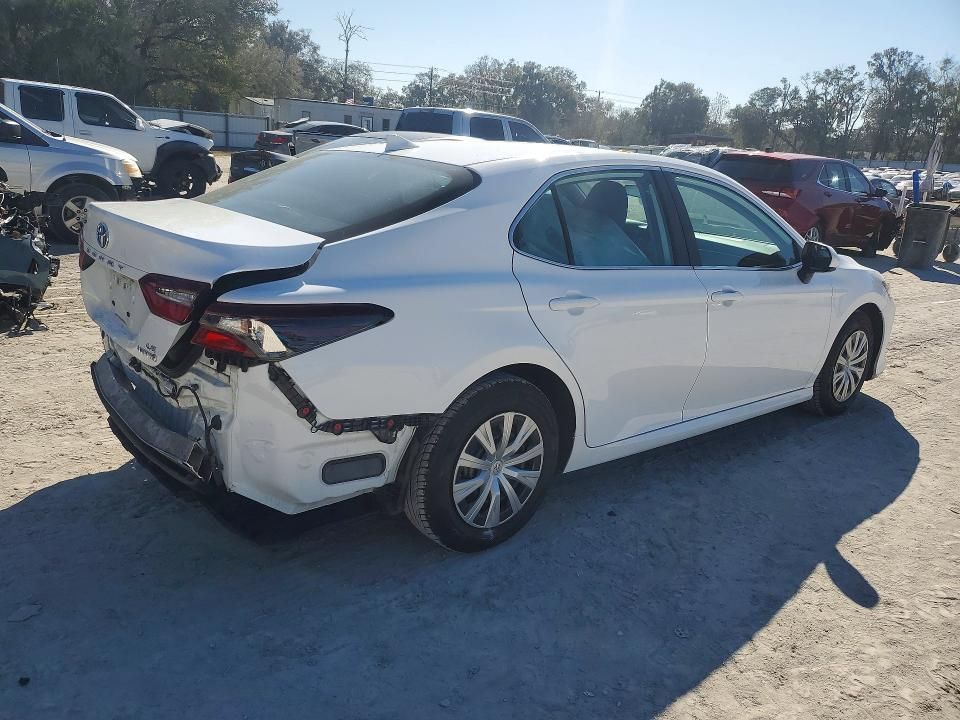 2023 Toyota Camry le