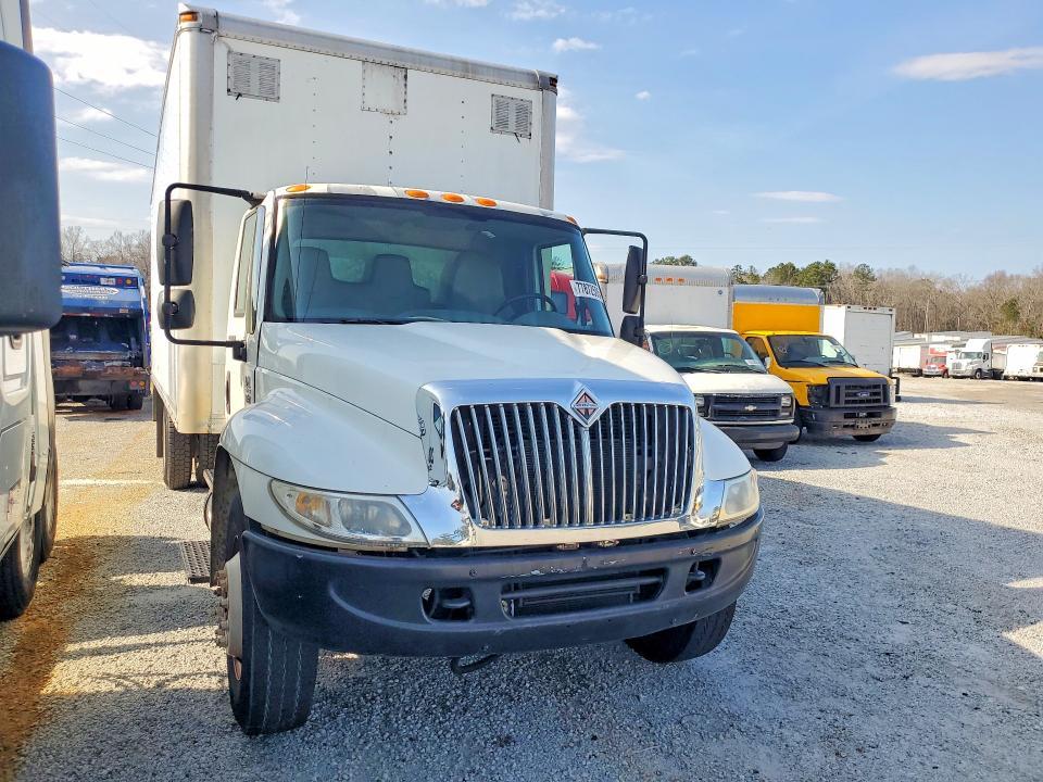 2003 International 4000 4200