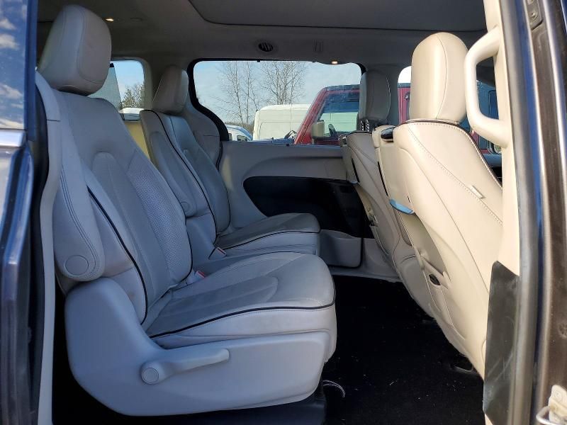 2018 Chrysler Pacifica Hybrid Limited