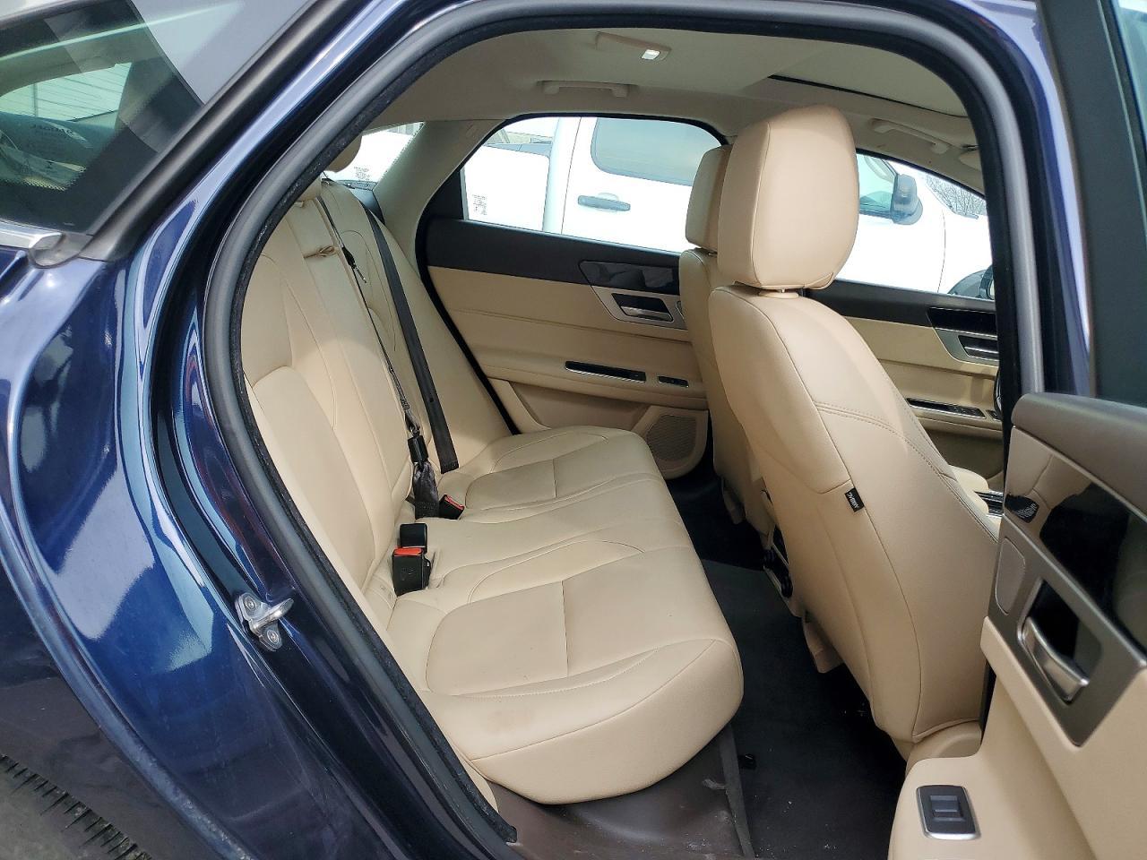 2016 Jaguar Xf Premium