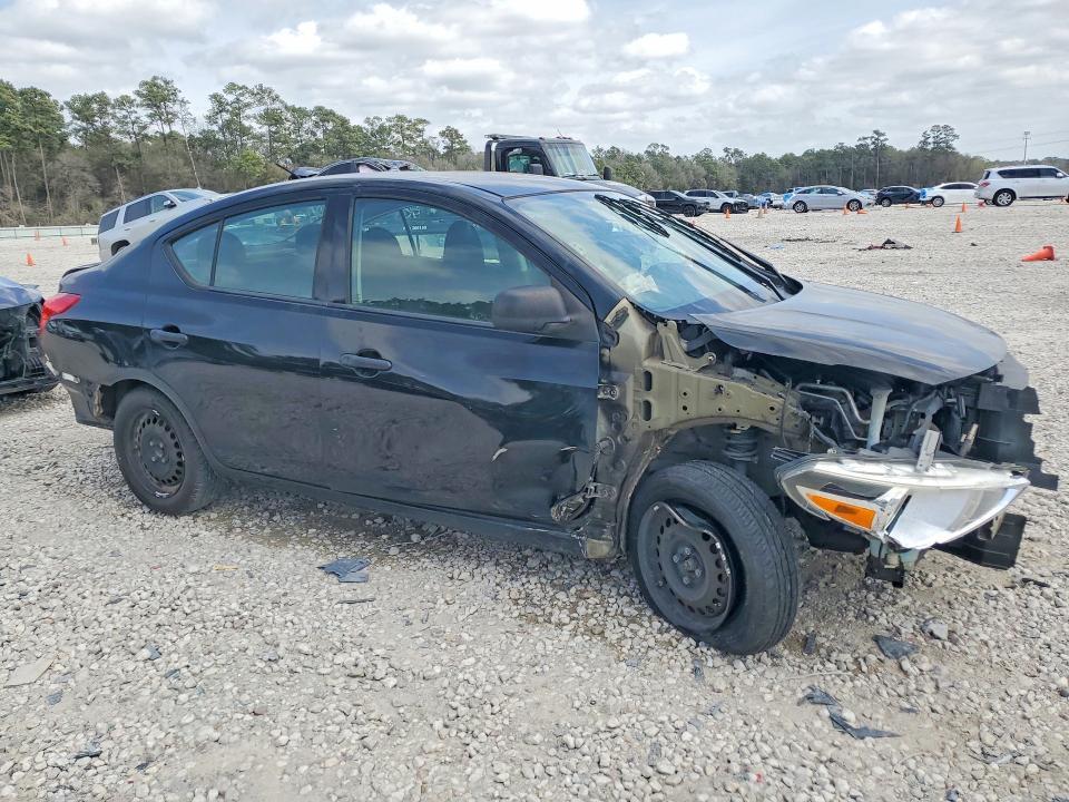 2015 Nissan Versa 1.6 s