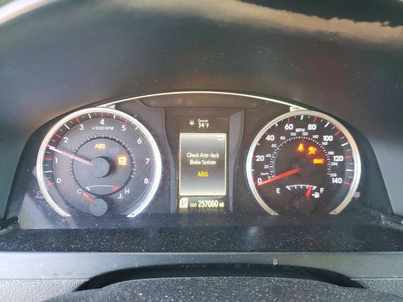 2016 Toyota Camry le