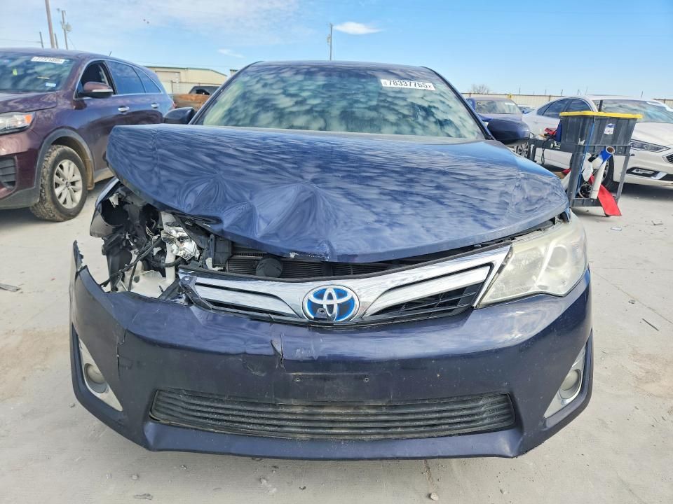 2014 Toyota Camry Hybrid