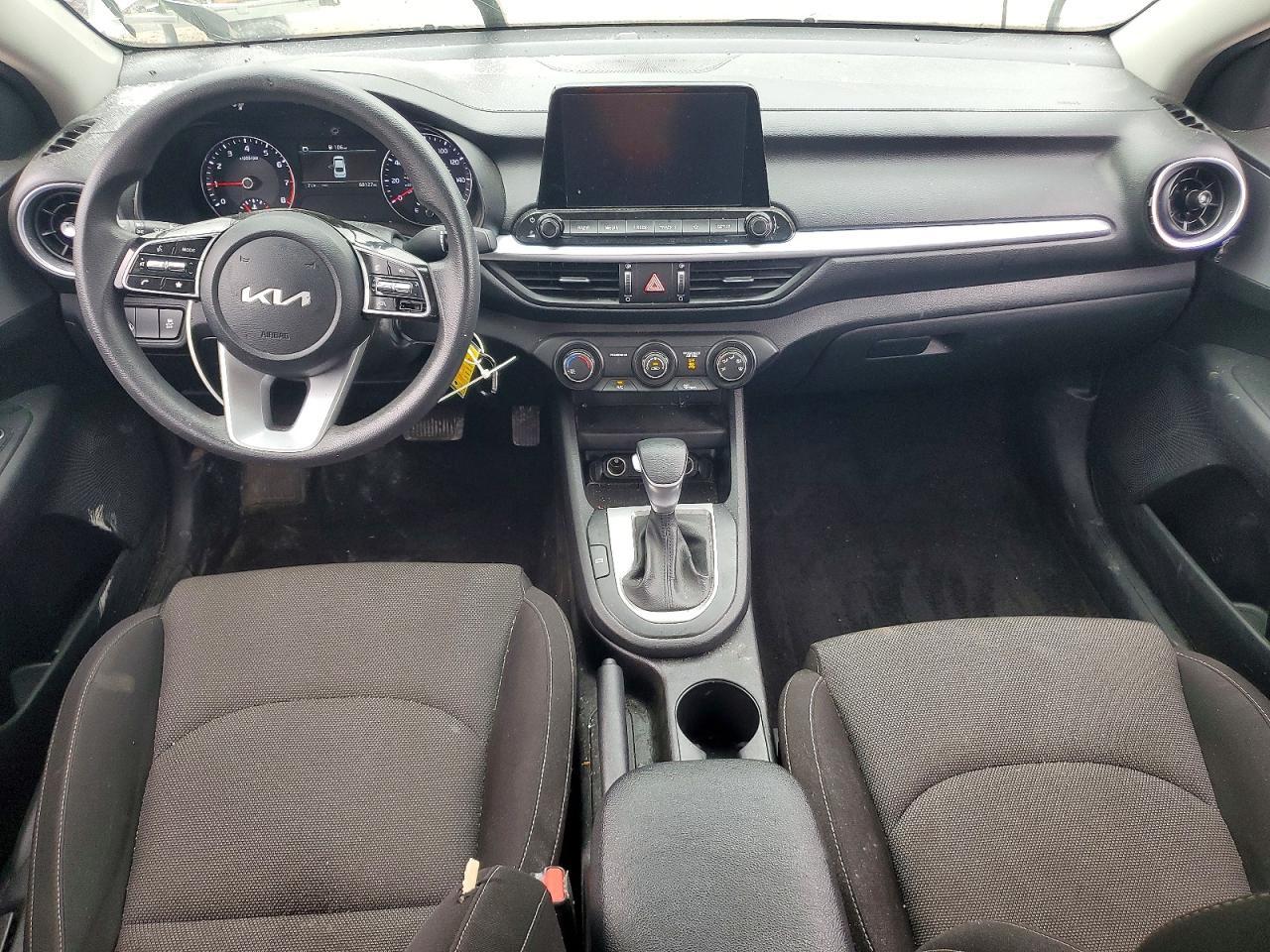 2022 KIA Forte fe