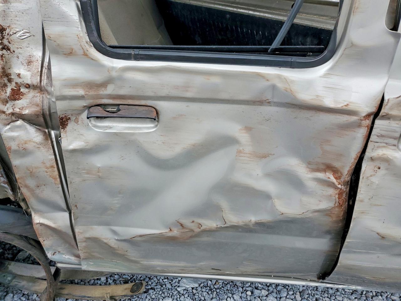 2000 Nissan Frontier XE