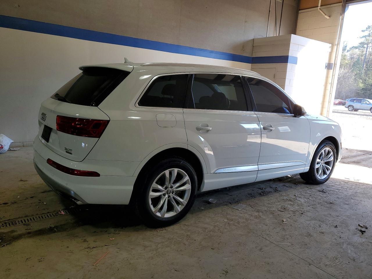 2018 Audi Q7 Premium Plus