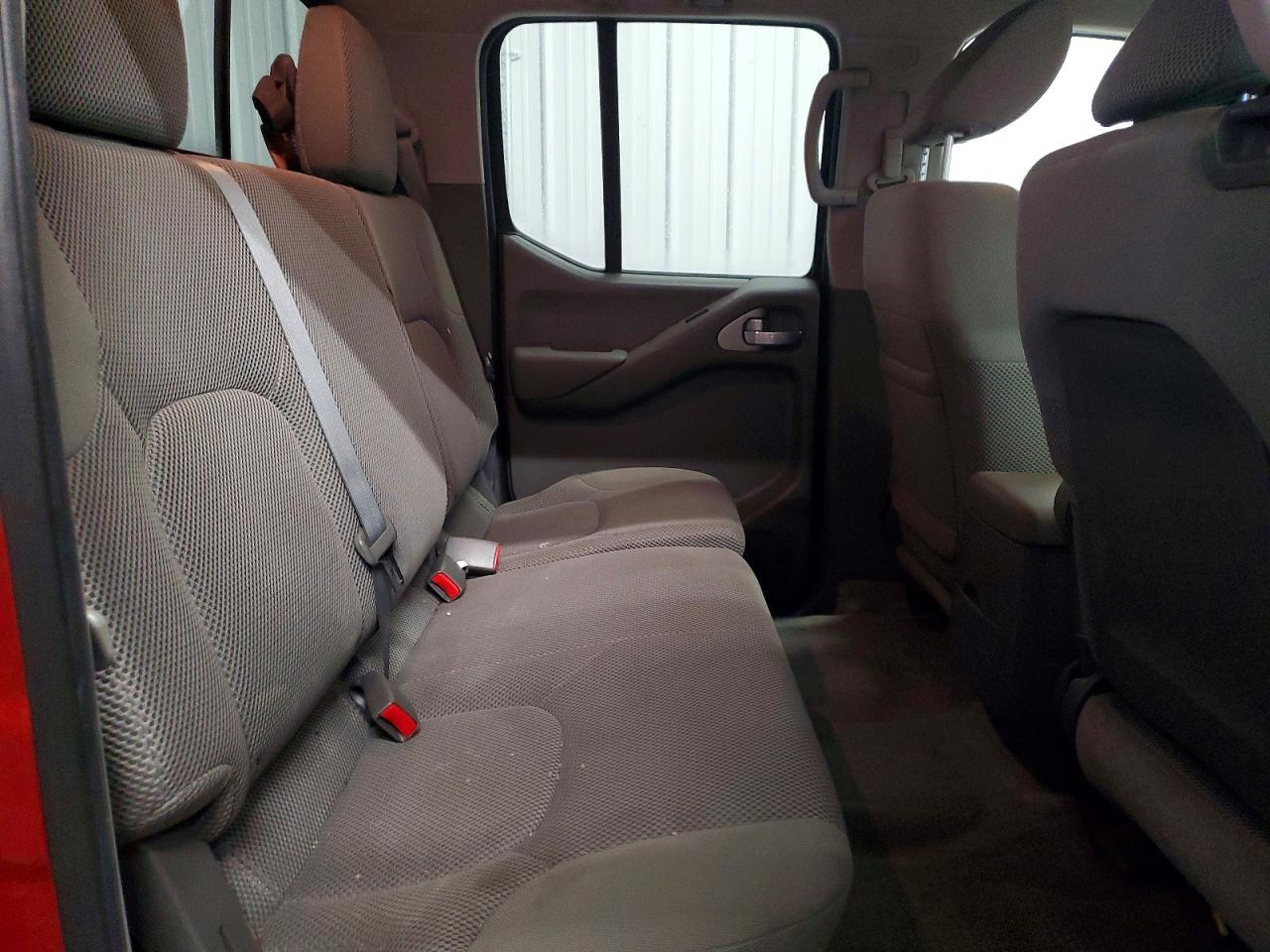 2014 Nissan Frontier s