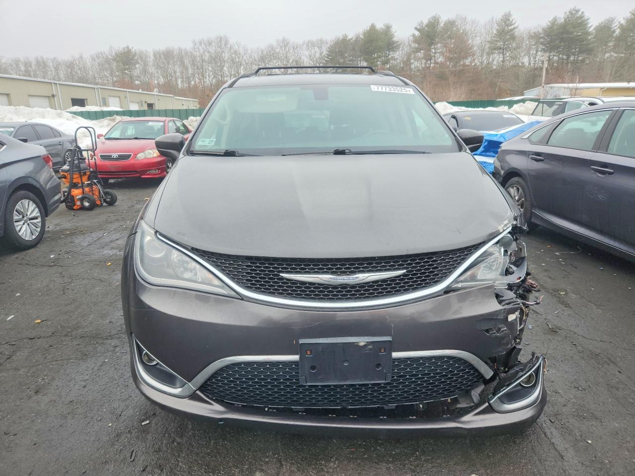 2017 Chrysler Pacifica Touring l