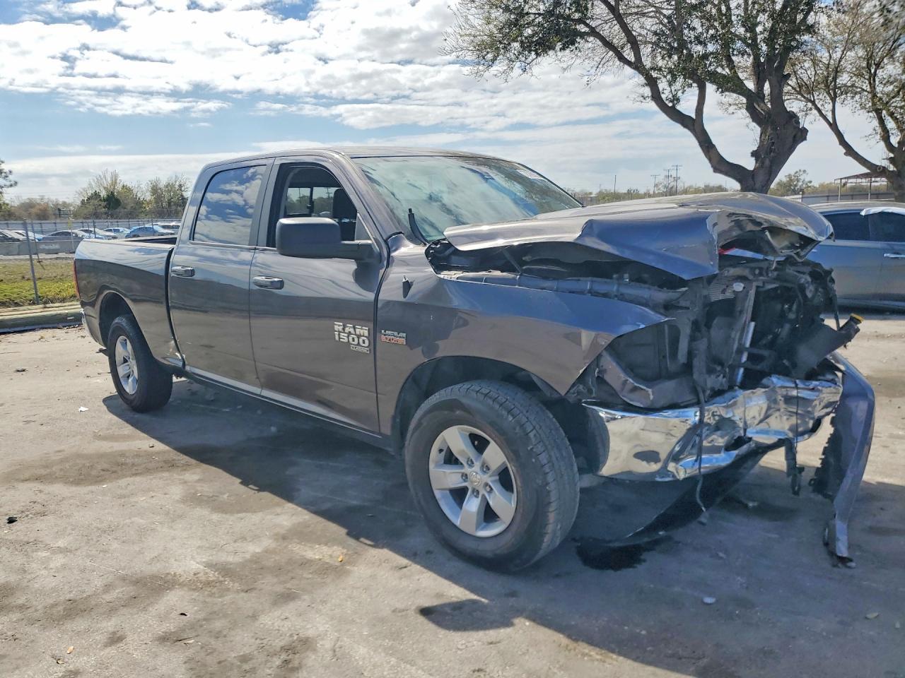 2019 Dodge RAM 1500 Classic SLT