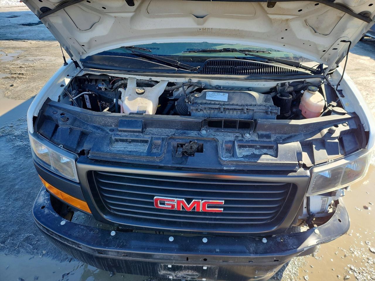 2023 GMC Savana 2500 Cargo Delivery Van