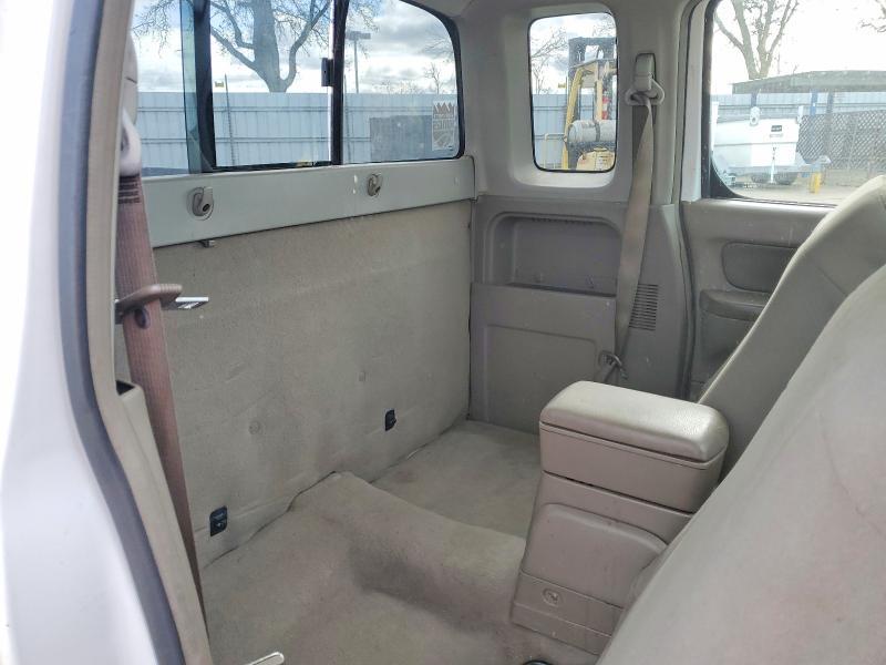 2004 Nissan Frontier Standard