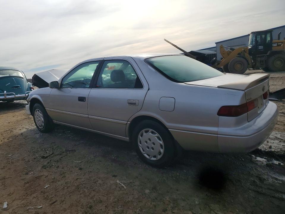 1998 Toyota Camry le