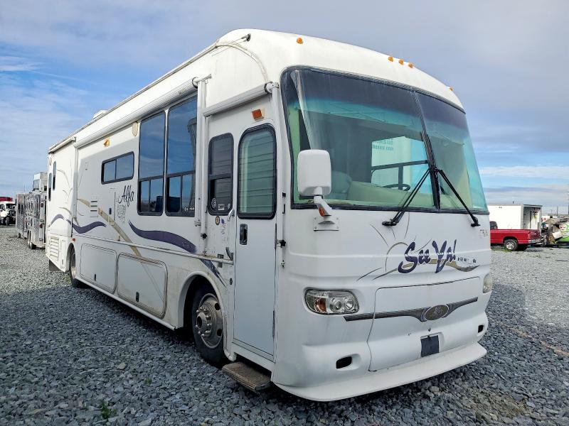2004 Freightliner Chassis XC RV