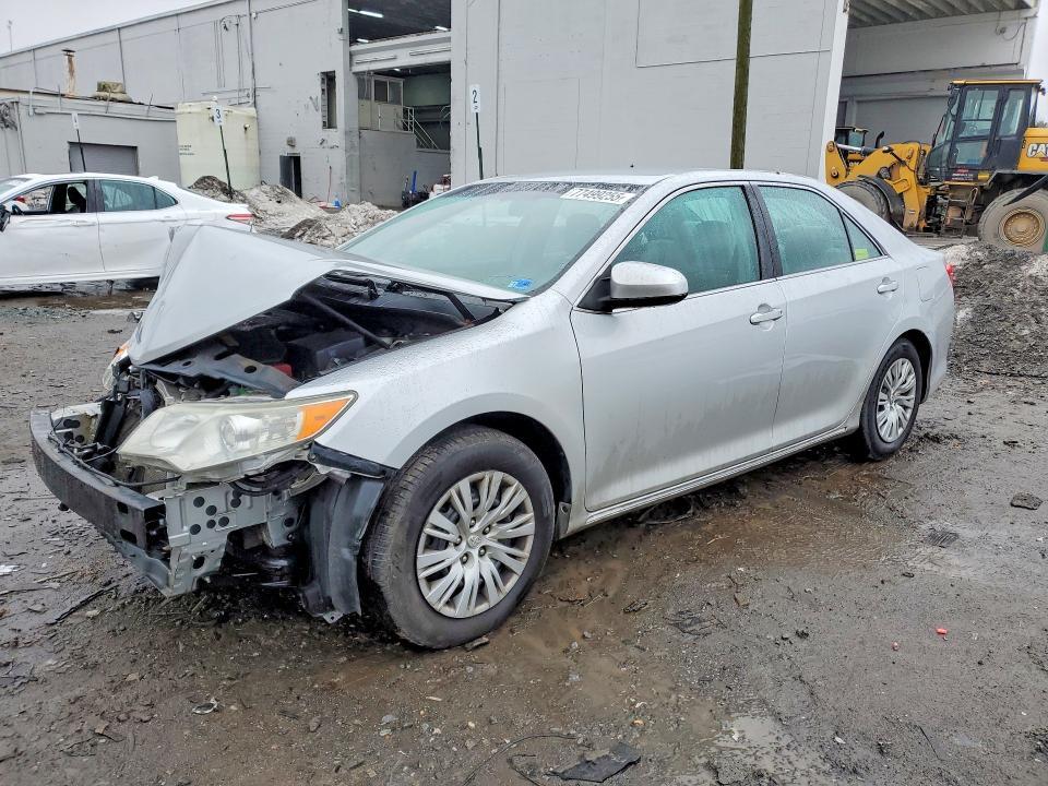 2012 Toyota Camry le