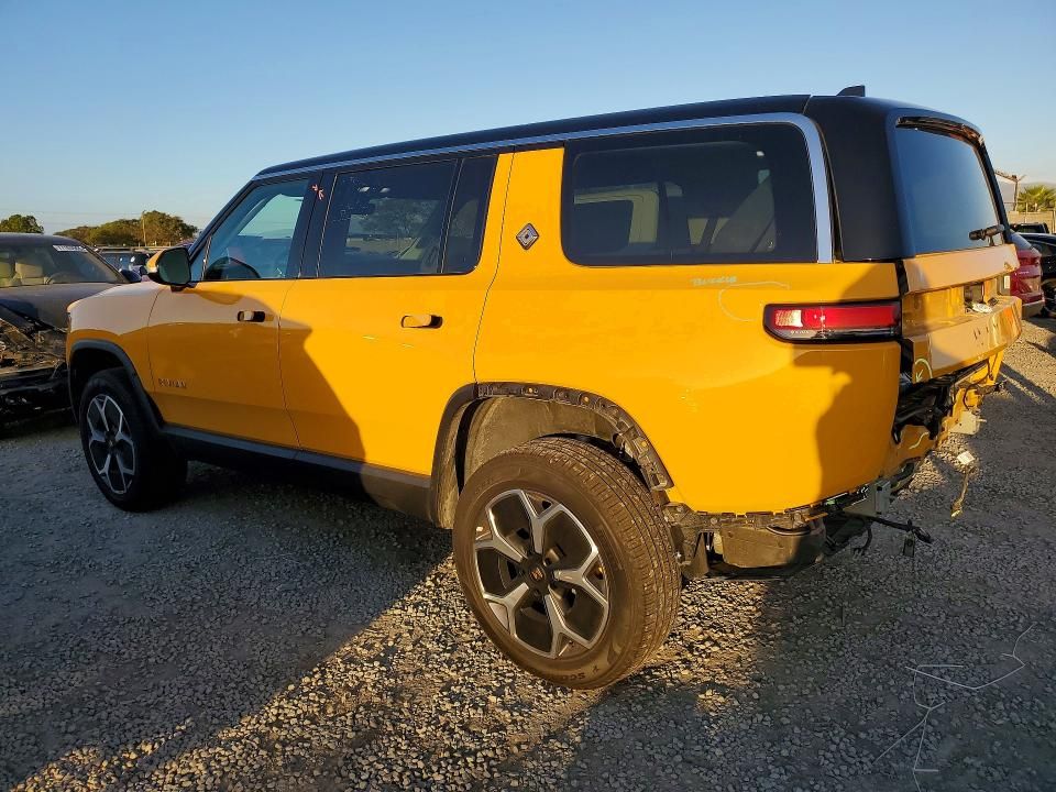 2023 Rivian R1S Adventure