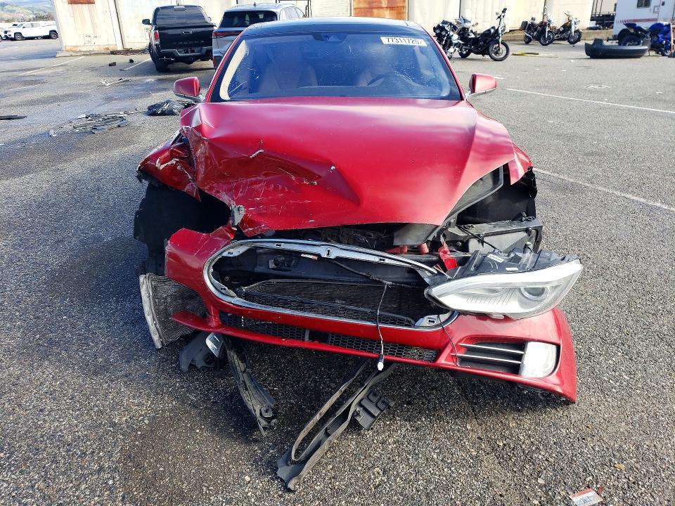 2015 Tesla Model s 85D