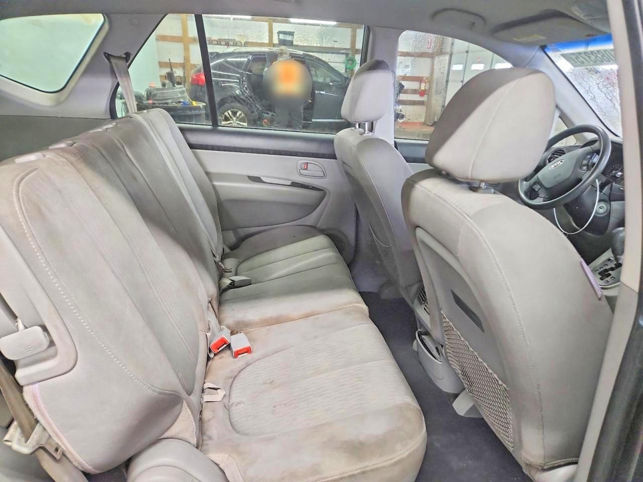 2008 KIA Rondo lx