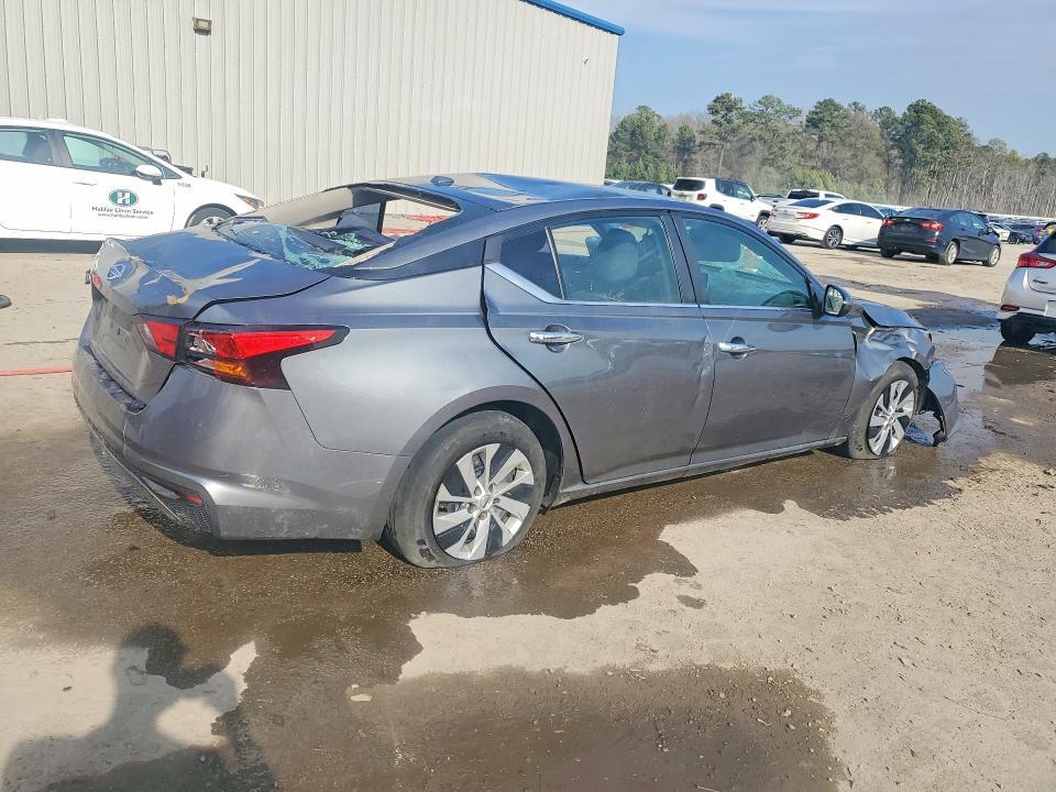2020 Nissan Altima s