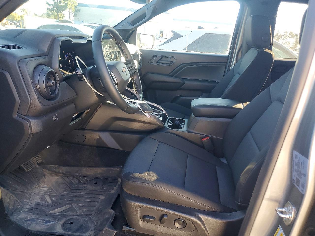 2025 Chev Colorado