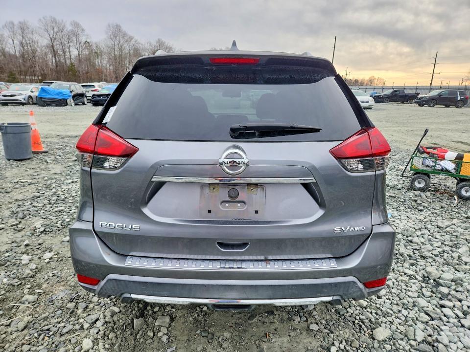 2018 Nissan Rogue s