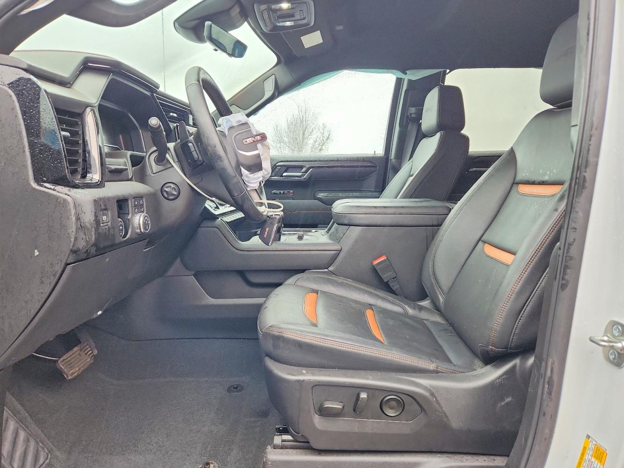 2025 GMC Sierra K1500 AT4