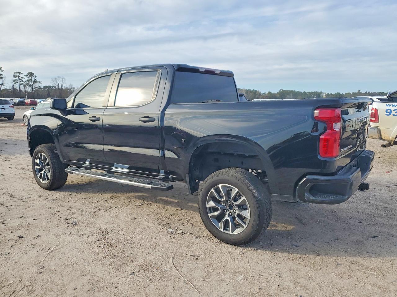 2023 Chevrolet Silverado C1500 Custom