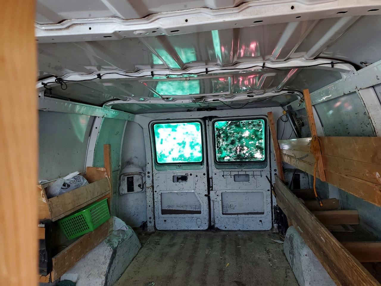 2002 Dodge Ram van B2500