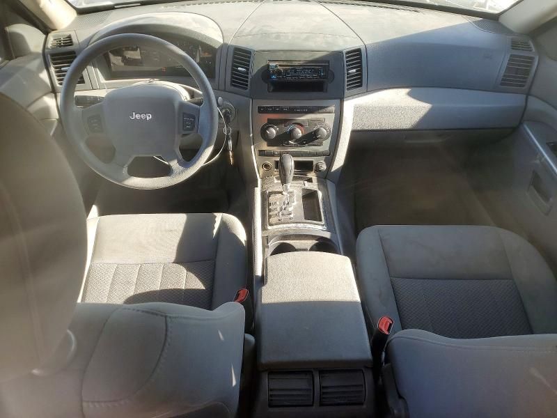 2006 Jeep Grand Cherokee Laredo