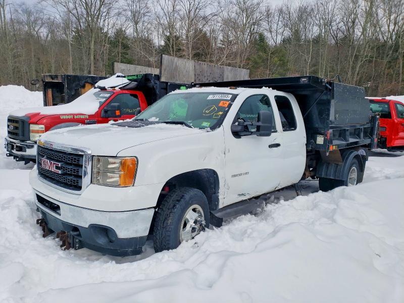 2011 GMC Sierra 3500 Dump Truck