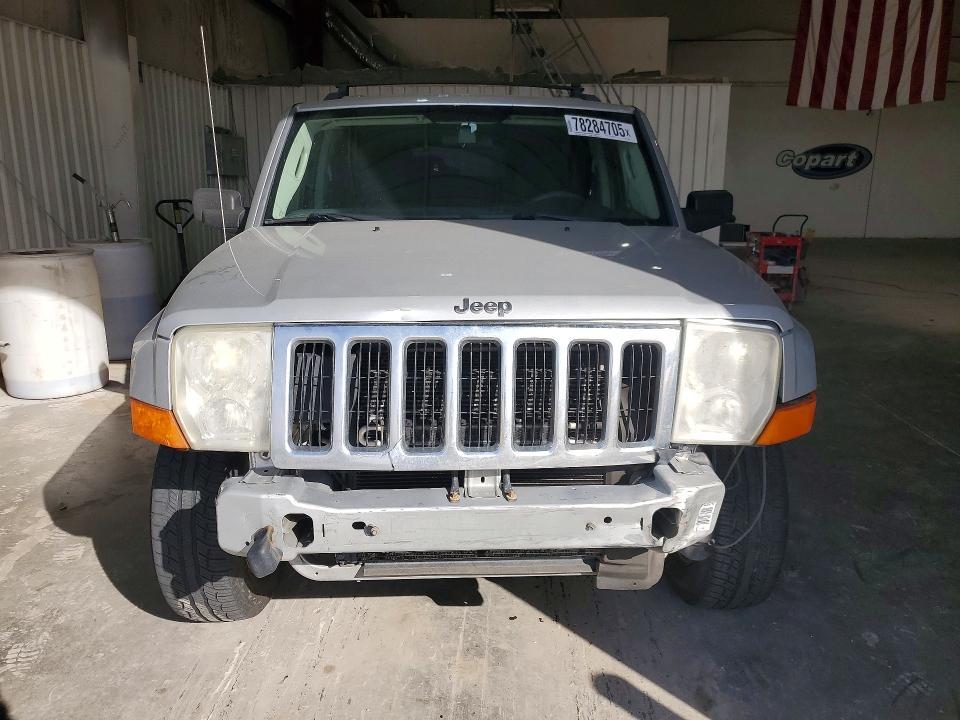 2010 Jeep Commander Sport