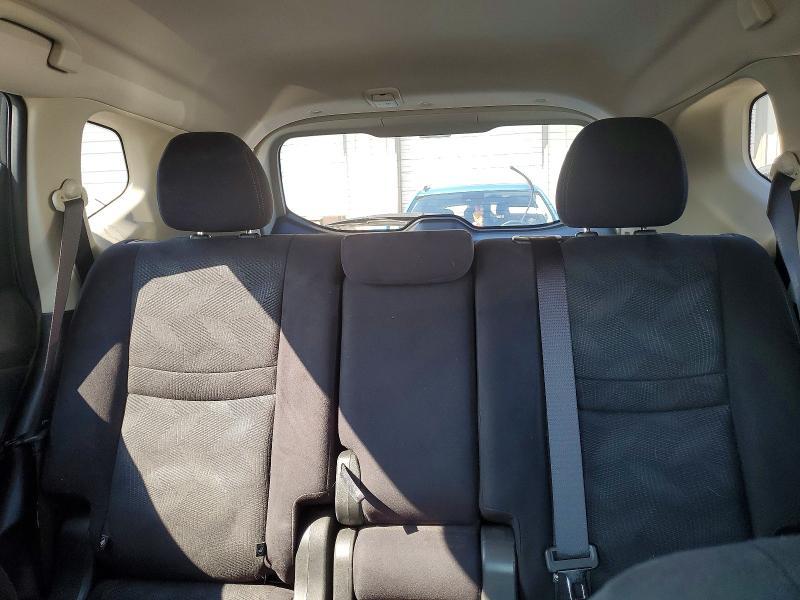 2016 Nissan Rogue sv