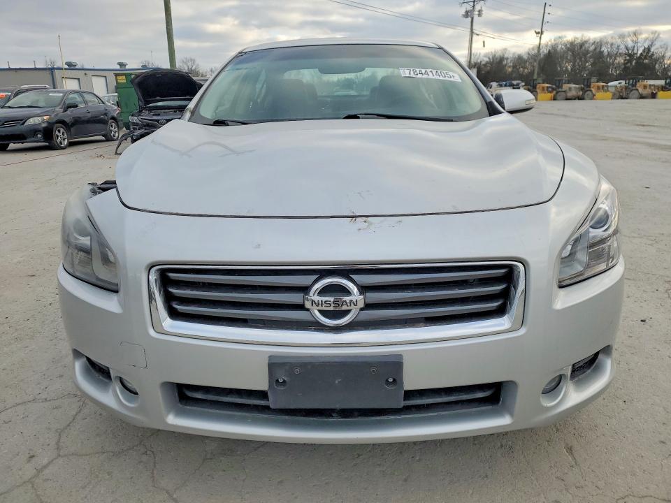 2012 Niss Maxima s