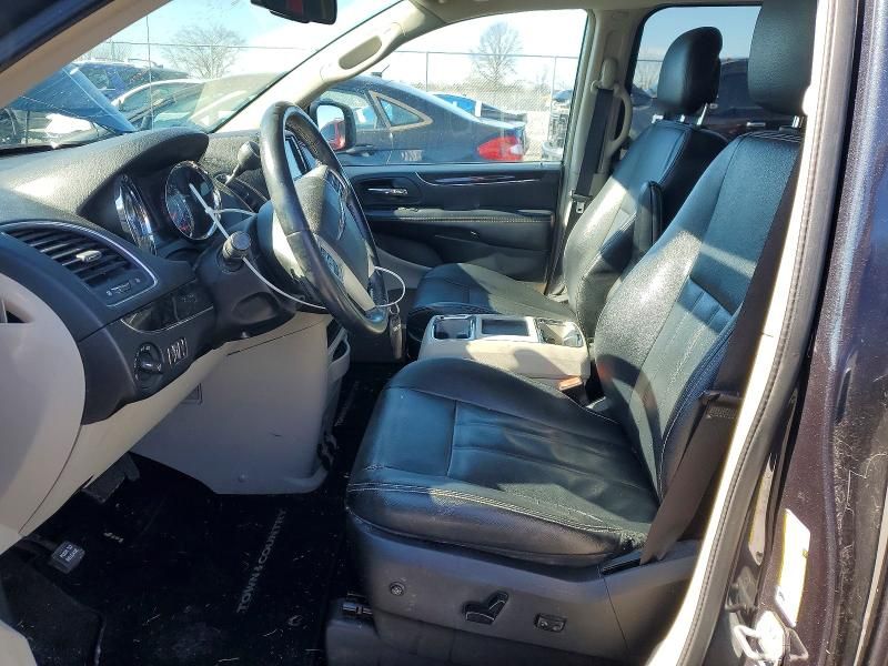 2014 Chrysler Town & Country Touring