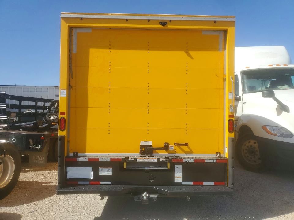 2023 GMC Savana BOX Truck