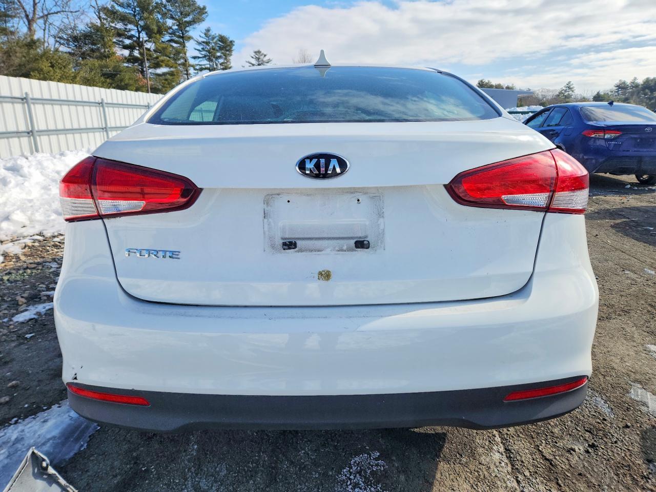 2017 KIA Forte lx