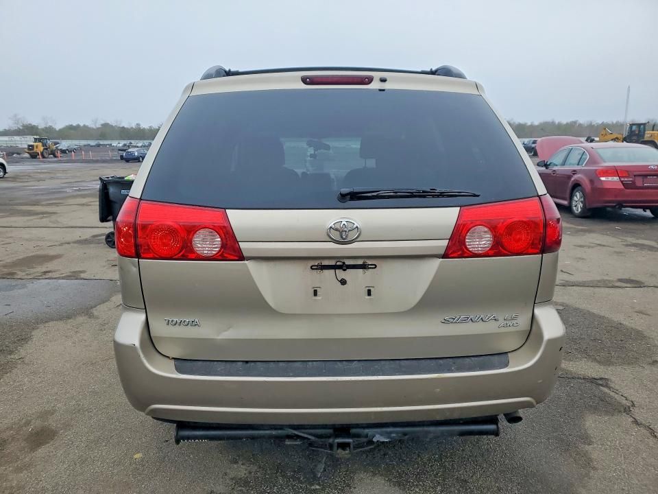 2008 Toyota Sienna le
