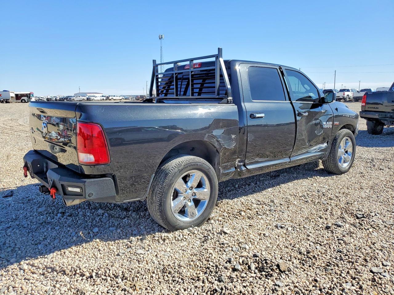 2015 Dodge Ram 1500 slt