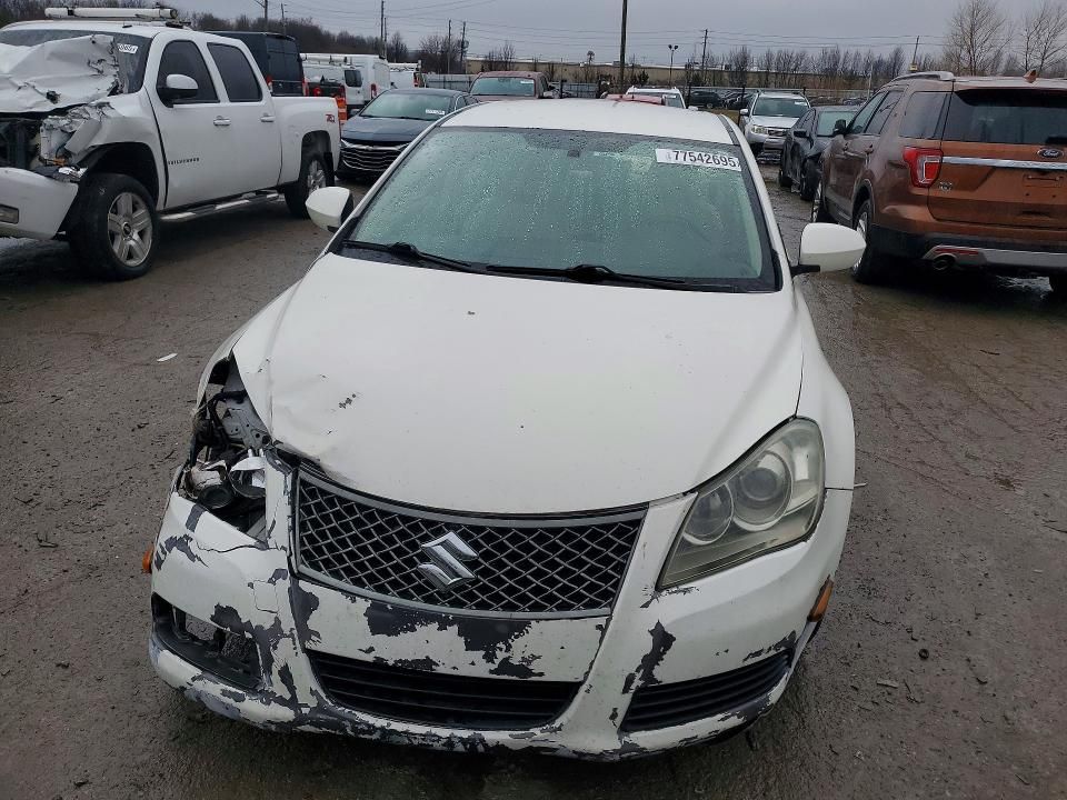 2010 Suzuki Kizashi se