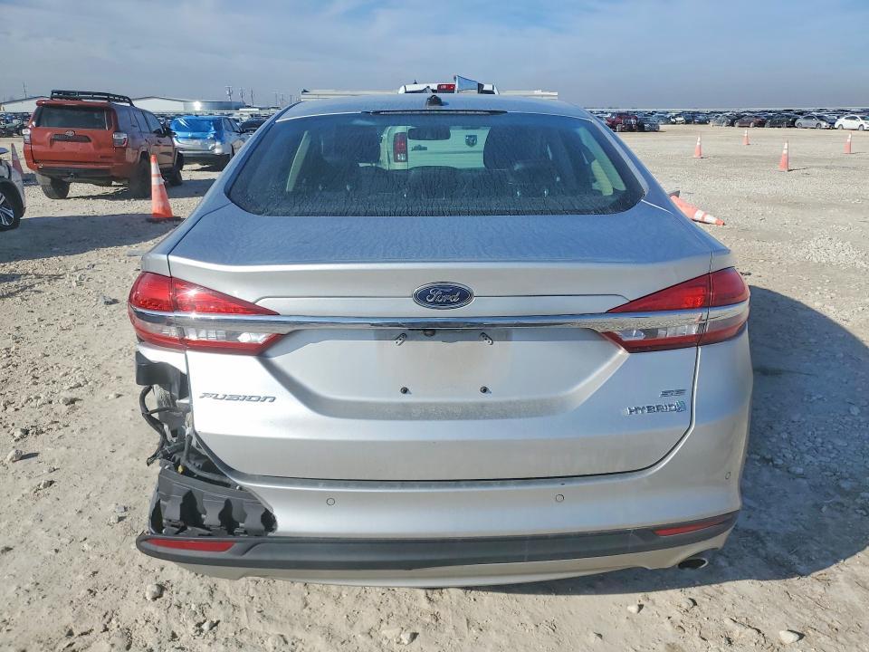2018 Ford Fusion se Hybrid