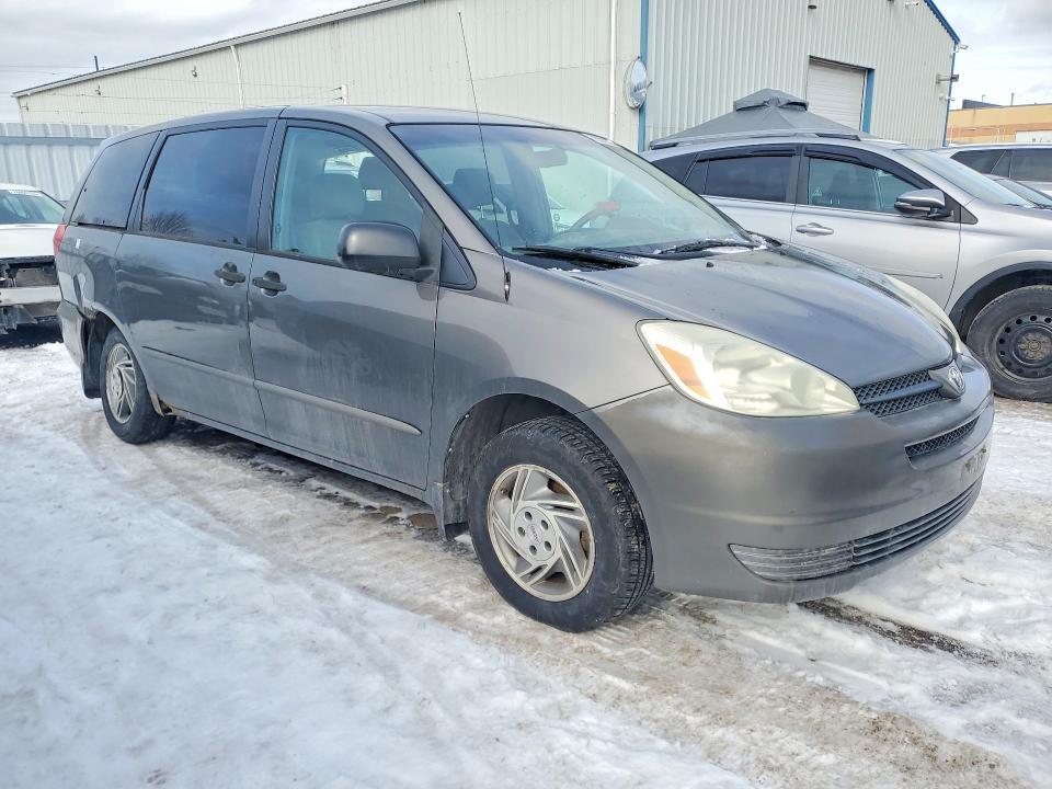 2004 Toyota Sienna ce