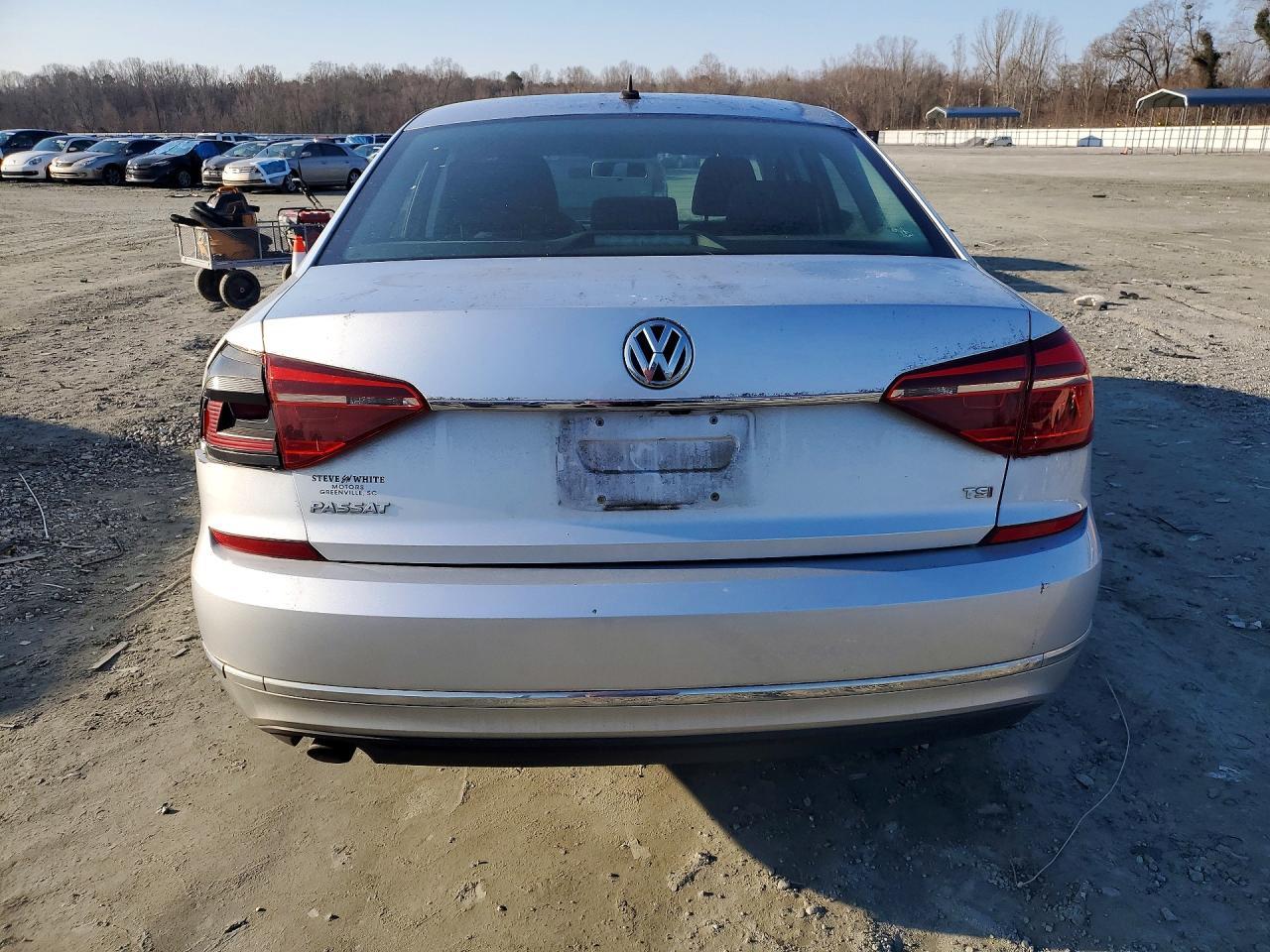 2017 Volkswagen Passat s