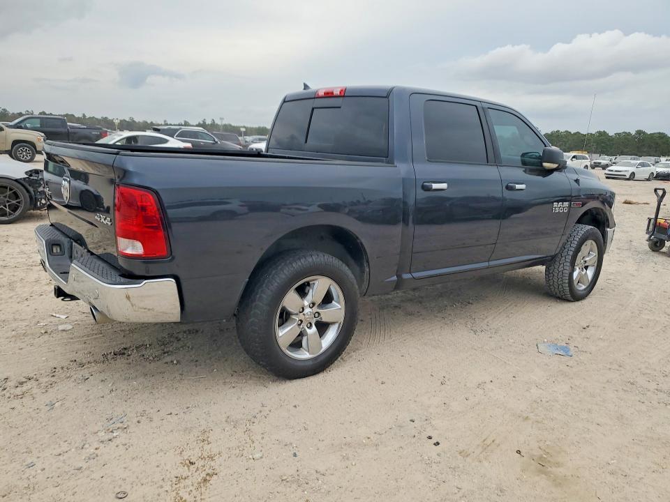 2015 Dodge RAM 1500 SLT