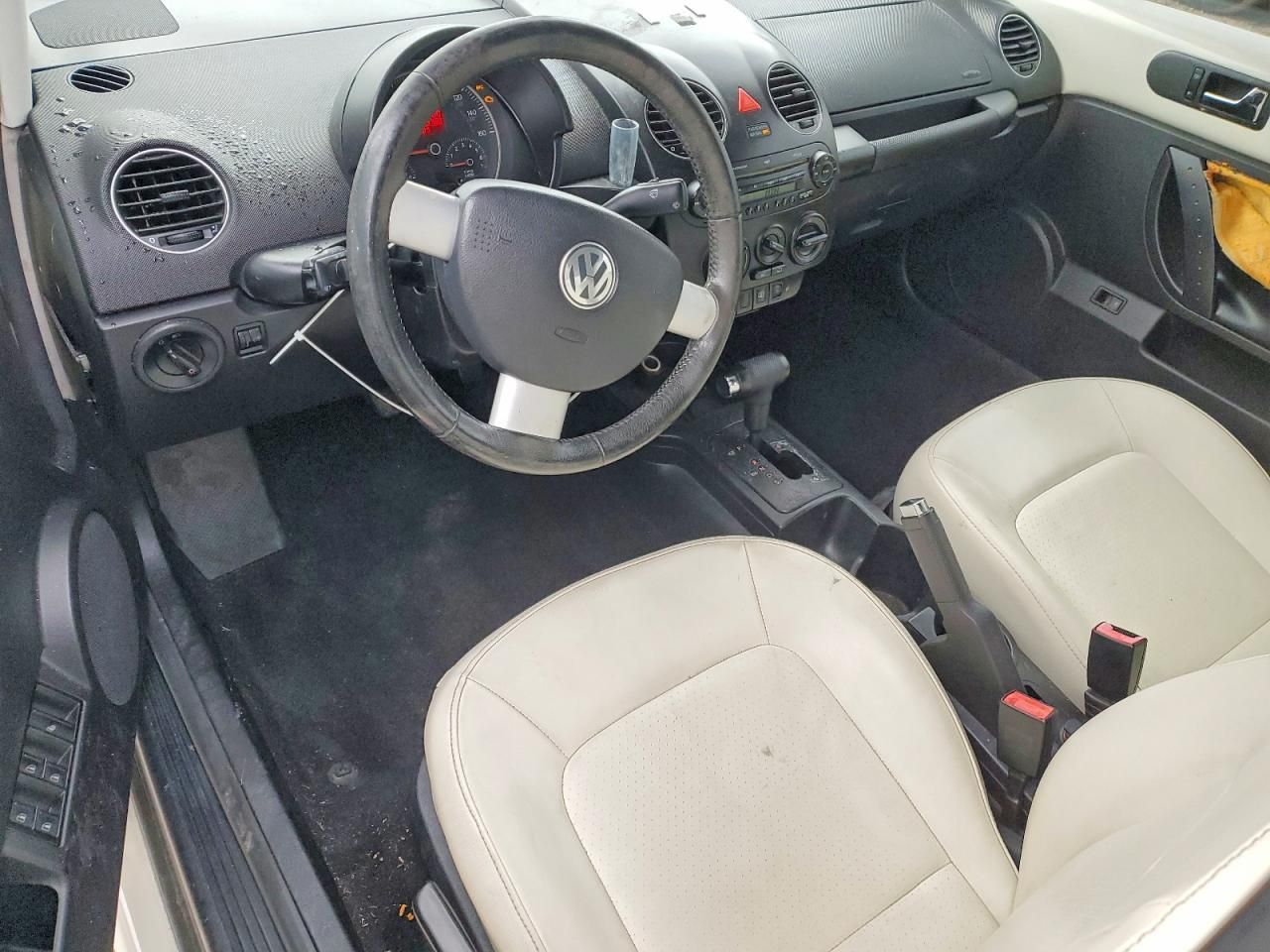 2007 Volkswagen New Beetle Triple White