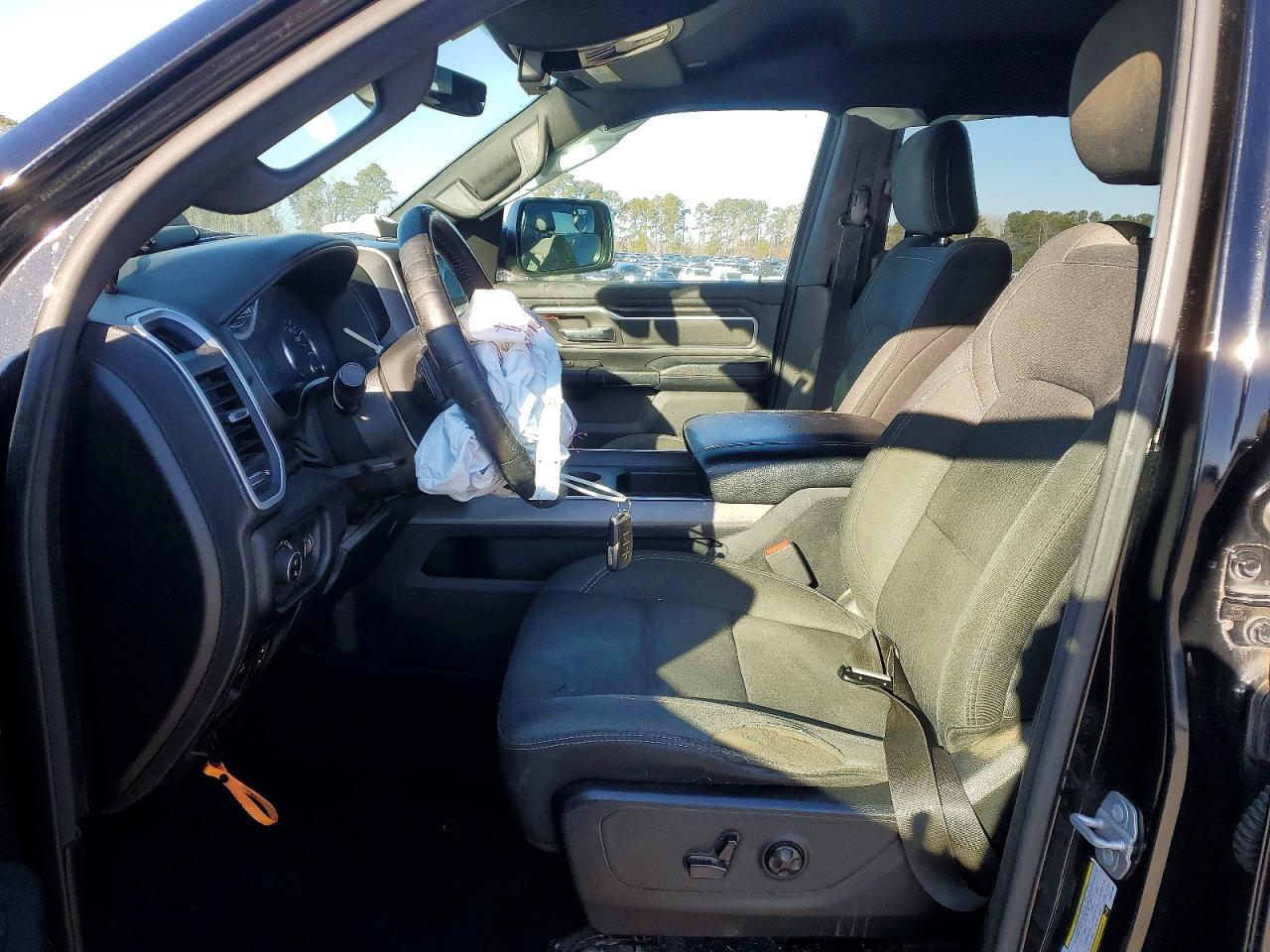 2020 Dodge Ram 1500 big Horn/lone Star